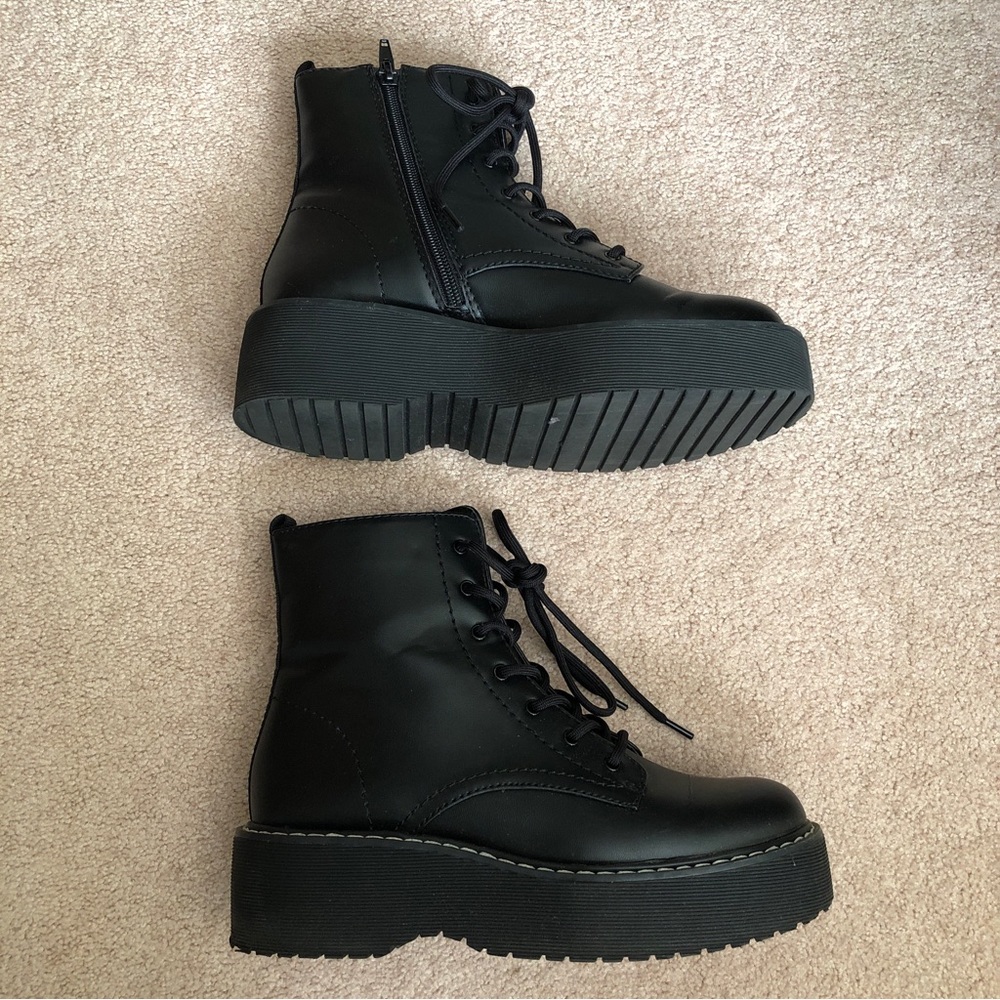 Design Lab Combat Boots - Picture 3 of 9
